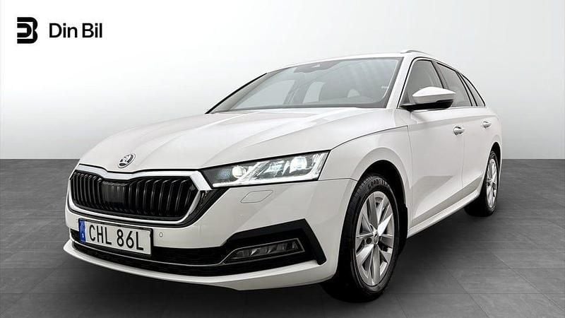 Begagnad Skoda Octavia Style 150 HK (110 kW) 2023 Vit Kombi