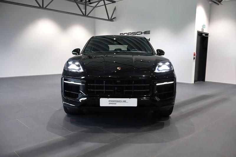Begagnad Porsche Cayenne S E-Hybrid 520 HK (382 kW) 2025 Svart SUV