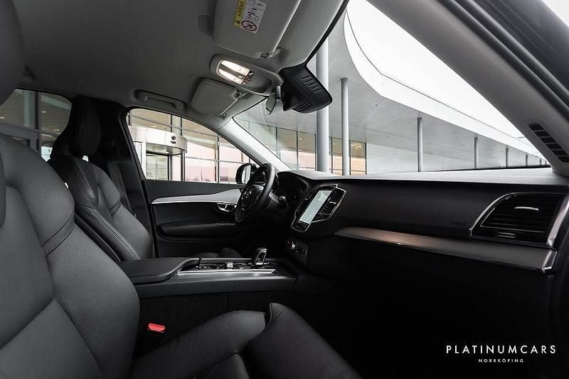 Begagnad Volvo XC90 Plus 310 HK (228 kW) 2023 Svart SUV