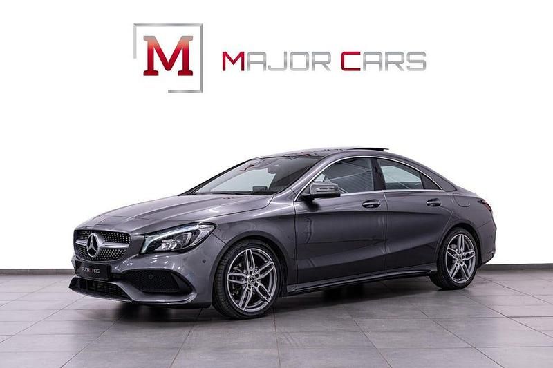Mörkgrå Begagnad 2019 Mercedes CLA180 AMG Sedan | 249 900 kr (Marknadspris) - Bild 1/4