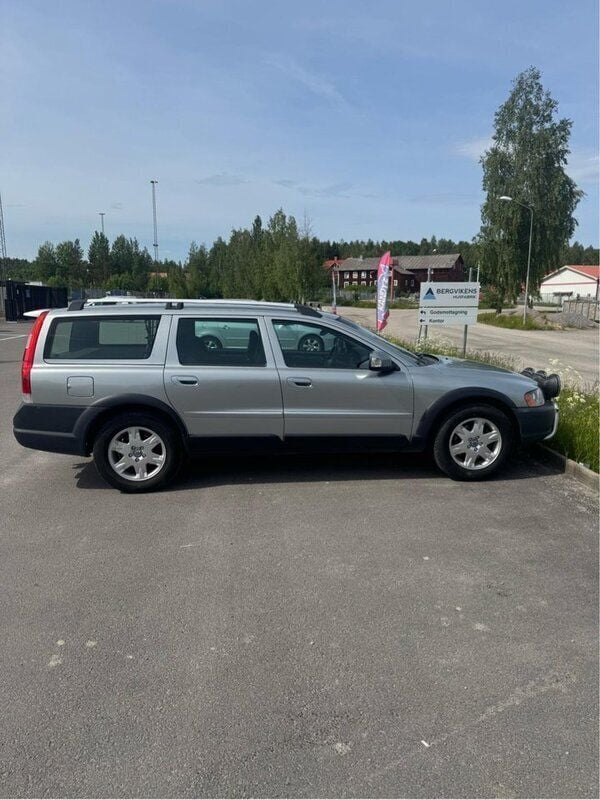 Silver Begagnad 2007 Volvo XC70 Summum SUV | 35 000 kr (Superpris) - Bild 1/3