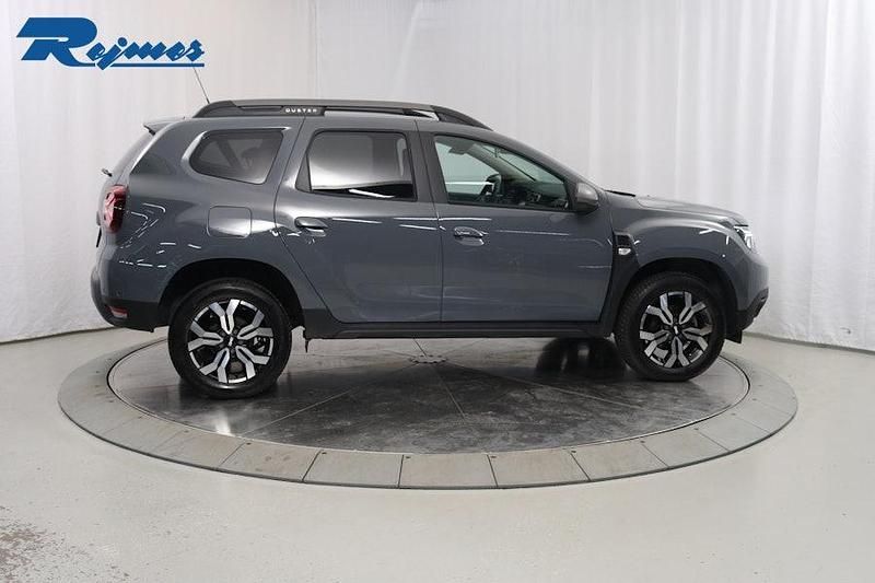 Begagnad Dacia Duster Extreme 150 HK (110 kW) 2023 Grå SUV