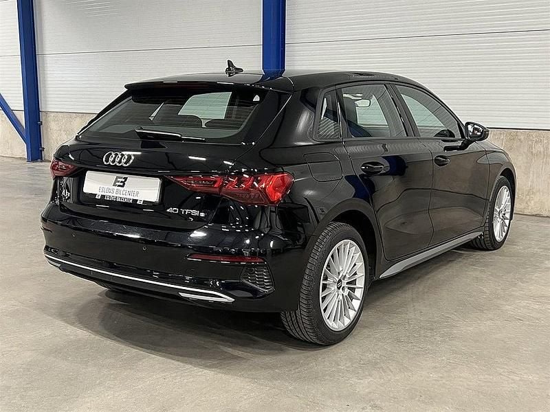 Begagnad Audi A3 Sportback e-tron Advanced Plus 150 HK (110 kW) 2023 Svart Halvkombi