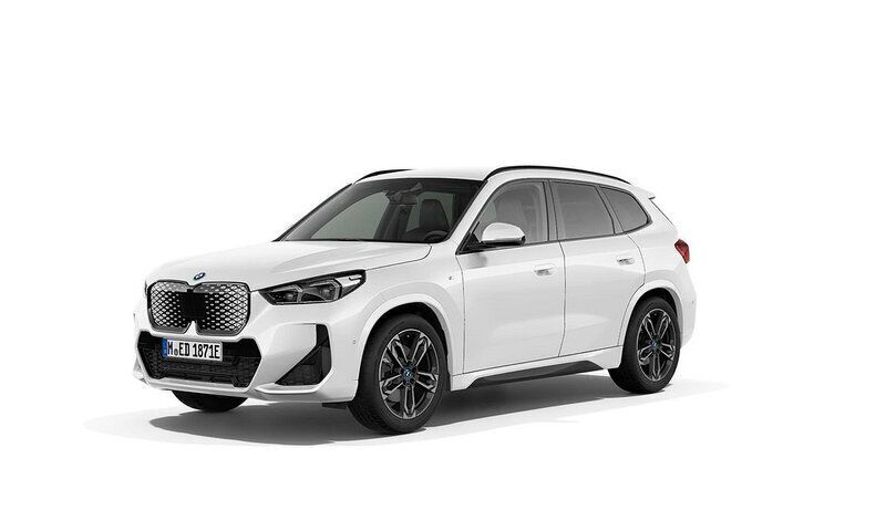Begagnad BMW iX1 M Sport 230 kW (313 HK) 2024 Vit SUV