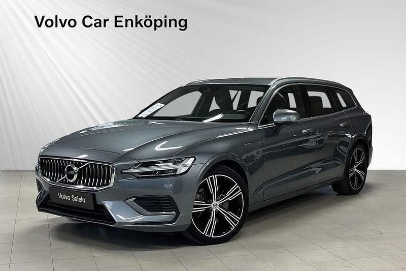 Grå Begagnad 2021 Volvo V60 Inscription Kombi | 359 900 kr - Bild 1/3