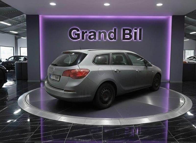 Begagnad Opel Astra Enjoy 116 HK (85 kW) 2015 Grå Kombi