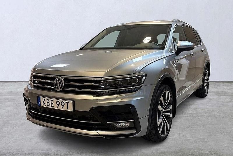 Silver Begagnad 2021 VW Tiguan Allspace SUV | 369 900 kr (Marknadspris) - Bild 1/4