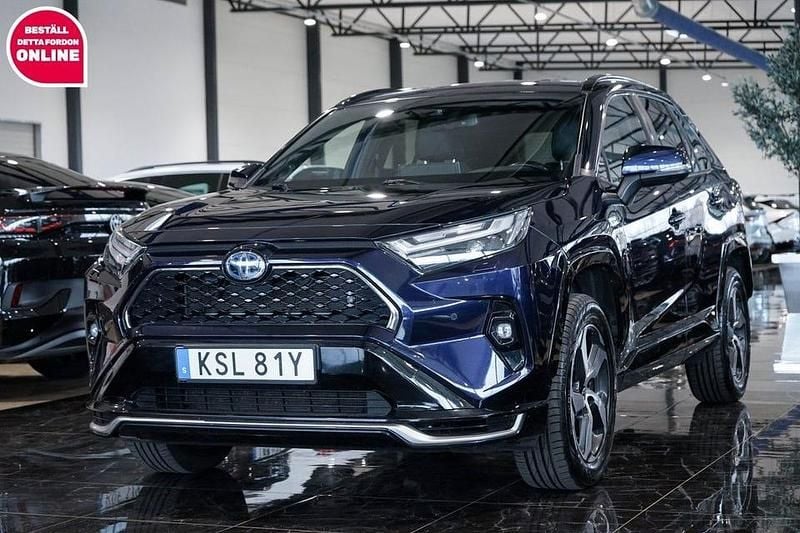 Blå Begagnad 2022 Toyota RAV4 Edition SUV | 344 500 kr (Bra pris) - Bild 1/4