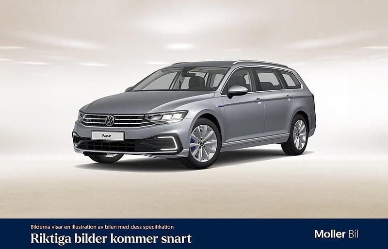 Begagnad VW Passat GTE 156 HK (114 kW) 2022 Pyrit silver metallic Kombi