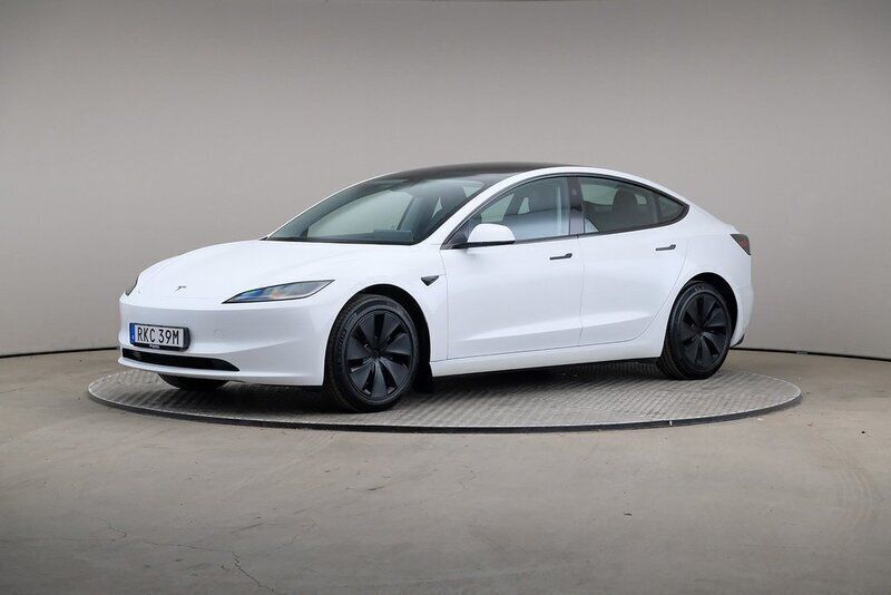 Vit Begagnad 2024 Tesla Model 3 Standard Range Sedan | 389 000 kr (Lite dyr) - Bild 1/4