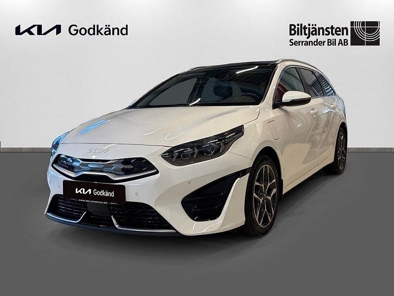 Vit Begagnad 2022 Kia Ceed Sportswagon Advance Kombi | 309 900 kr (Dyr) - Bild 1/4