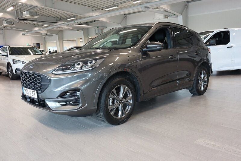 Grå Begagnad 2022 Ford Kuga Business Edition SUV | 346 800 kr - Bild 1/4