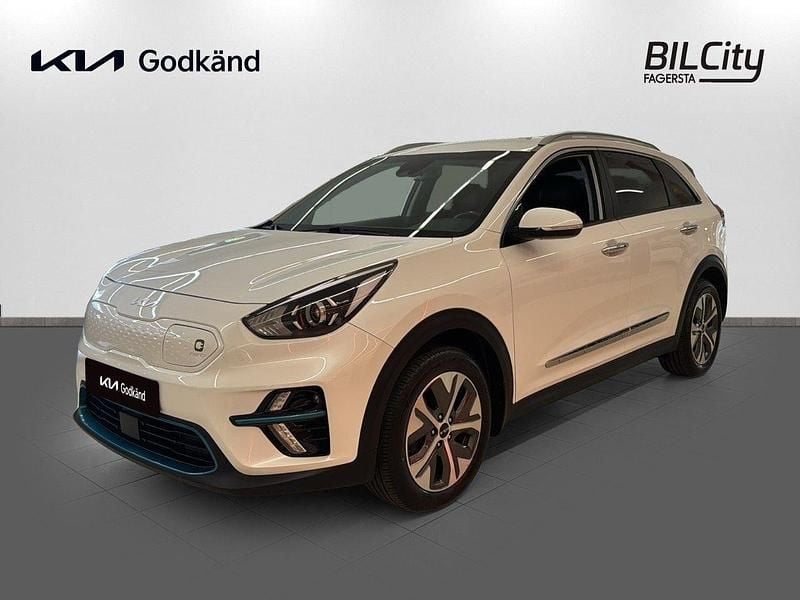 Vit Begagnad 2022 Kia e-Niro Advance SUV | 239 900 kr (Marknadspris) - Bild 1/4