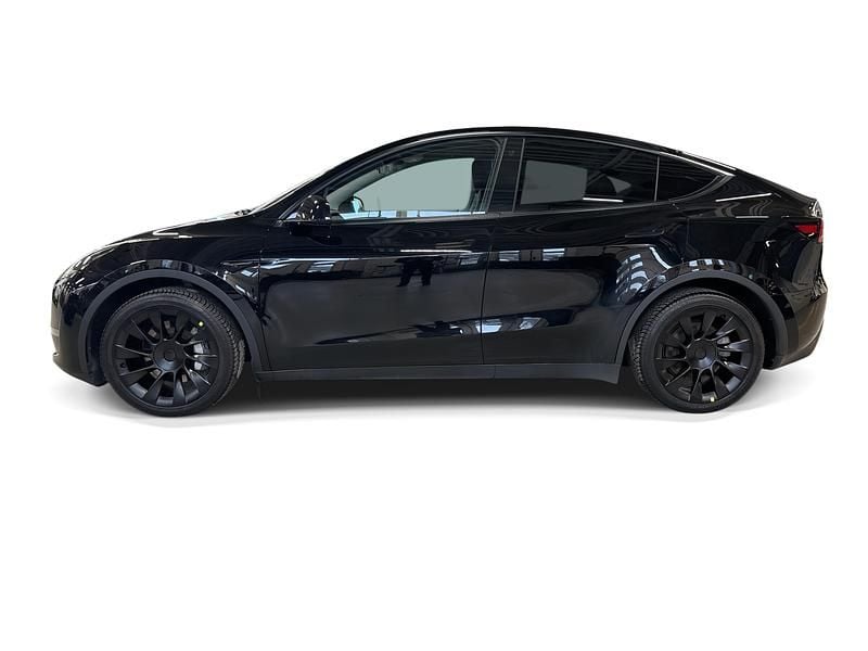 Begagnad Tesla Model Y Long Range AWD 378 kW (514 HK) 2023 Svart SUV
