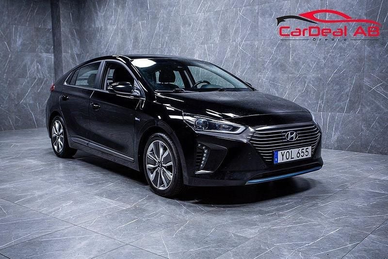 Svart Begagnad 2018 Hyundai Ioniq Premium Sedan | 134 800 kr (Marknadspris) - Bild 1/4