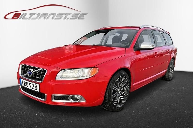 Begagnad Volvo V70 R-Design 182 HK (133 kW) 2011 Röd Kombi