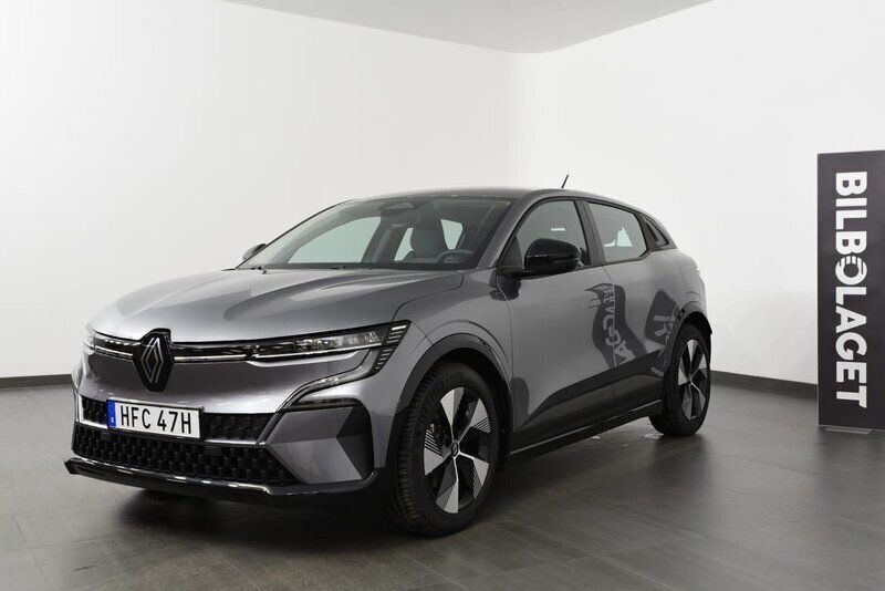 Grå Begagnad 2023 Renault Mégane Equilibre Halvkombi | 369 500 kr (Marknadspris) - Bild 1/4