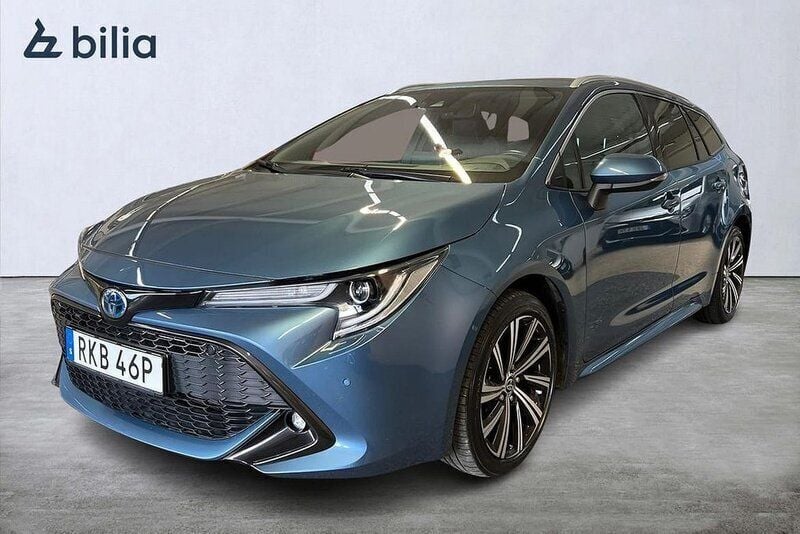 Blå Begagnad 2022 Toyota Corolla Sport Kombi | 284 900 kr (Marknadspris) - Bild 1/3