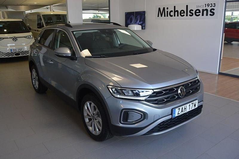 Silver Ny 2025 VW T-Roc Edition SUV | 385 500 kr (Marknadspris) - Bild 1/4