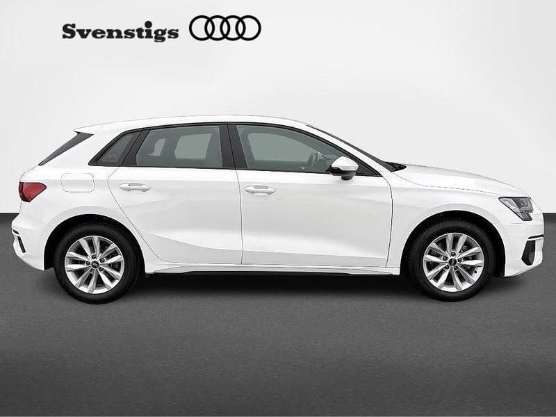 Begagnad Audi A3 Proline 150 HK (110 kW) 2023 Vit Sedan