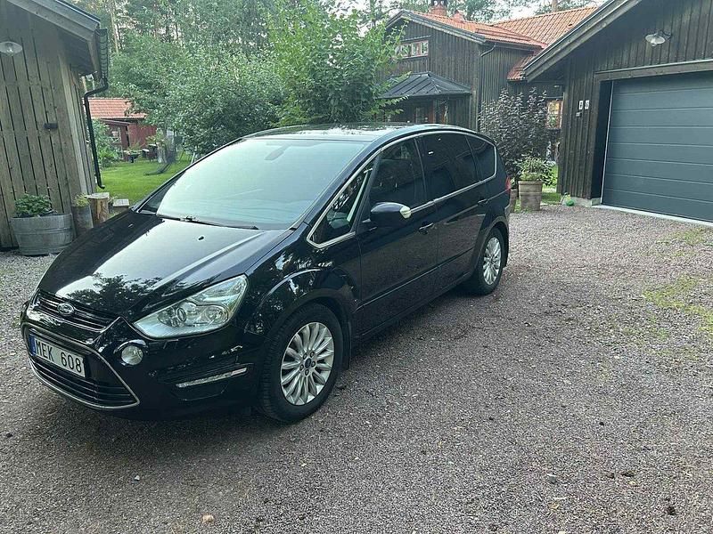 Svart Begagnad 2012 Ford S-MAX Business Edition Minibuss | 82 500 kr (Marknadspris) - Bild 1/4