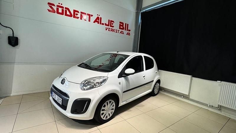 Vit Begagnad 2012 Citroën C1 Halvkombi | 44 900 kr (Marknadspris) - Bild 1/4