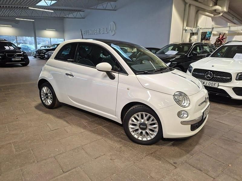 Vit Begagnad 2014 Fiat 500 Lounge Halvkombi | 68 000 kr (Marknadspris) - Bild 1/4
