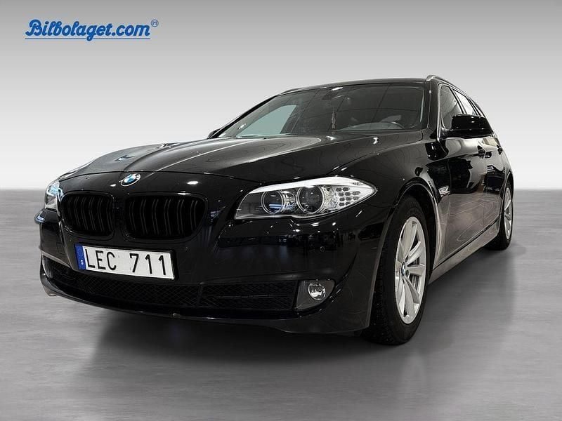 Svart Begagnad 2011 BMW 520 Kombi | 99 900 kr (Lite dyr) - Bild 1/4
