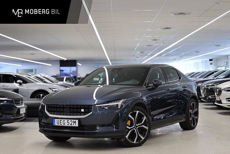 Mörkblå (blå) Begagnad 2022 Polestar 2 Performance Sedan | 469 900 kr (Marknadspris) - Bild 1/3