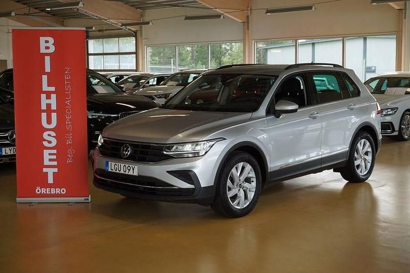 Begagnad VW Tiguan 150 HK (110 kW) 2020 Silver SUV