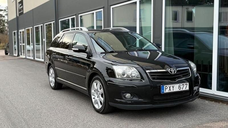 Svart Begagnad 2008 Toyota Avensis Kombi | 54 900 kr (Dyr) - Bild 1/4
