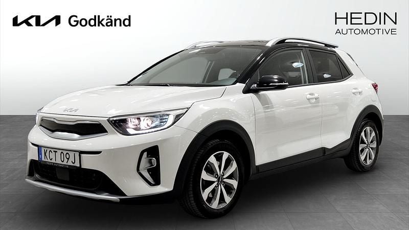 Vit Begagnad 2022 Kia Stonic SUV | 209 900 kr (Marknadspris) - Bild 1/4