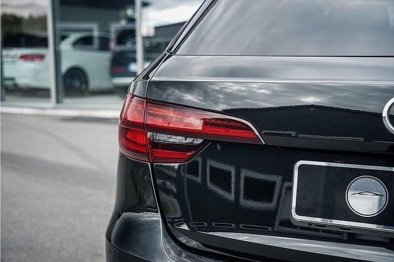 Begagnad Audi A4 Proline 190 HK (139 kW) 2017 Svart Kombi