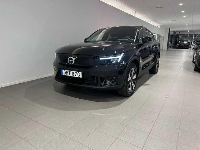 Svart Begagnad 2022 Volvo C40 Ultimate SUV | 379 500 kr (Marknadspris) - Bild 1/4