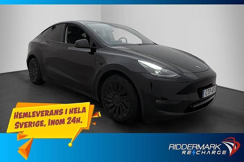 Begagnad Tesla Model Y Long Range AWD 378 kW (514 HK) 2023 Svart SUV