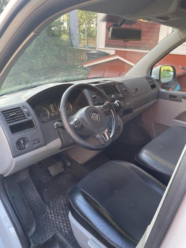 Vit Begagnad 2015 VW T5 Van | 79 000 kr (Superpris) - Bild 1/2
