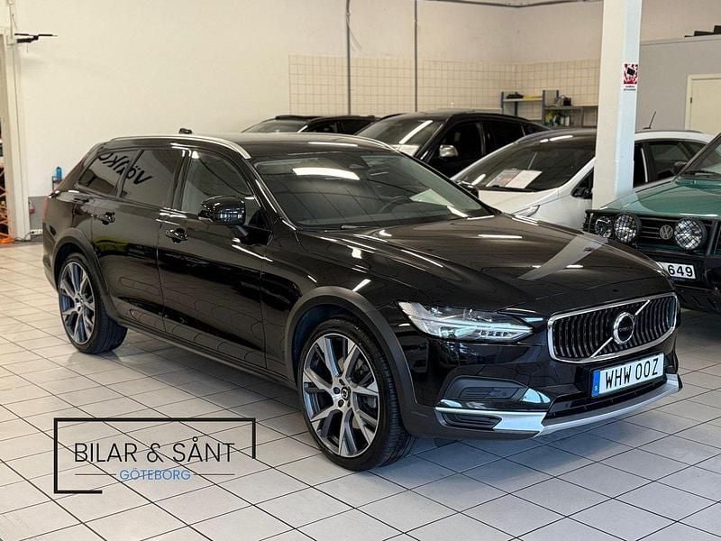 Svart Begagnad 2023 Volvo V90 CC Kombi | 459 900 kr (Lite dyr) - Bild 1/4