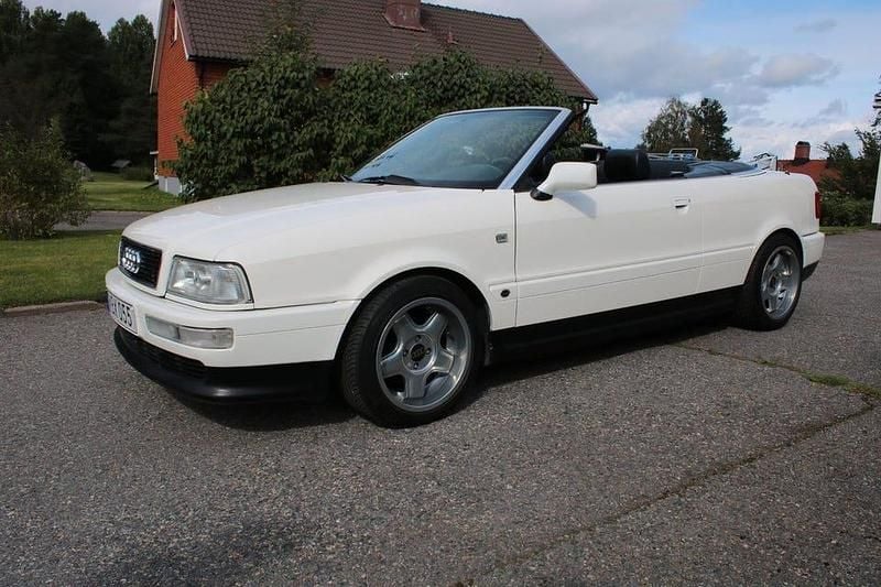 Vit Begagnad 1997 Audi Cabriolet Cab | 69 900 kr - Bild 1/4