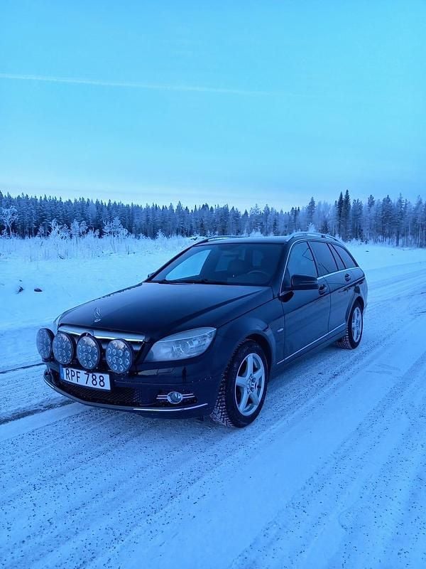 Begagnad 2010 Mercedes C180 Kombi | 65 000 kr (Marknadspris) - Bild 1/4