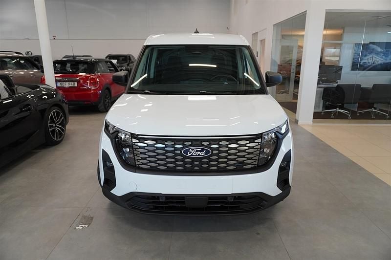 Ny Ford E-Transit 2026 Vit Van