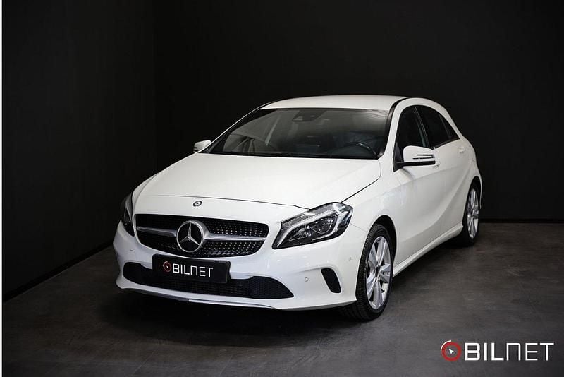 Vit Begagnad 2017 Mercedes A180 Progressive Halvkombi | 149 900 kr (Marknadspris) - Bild 1/4