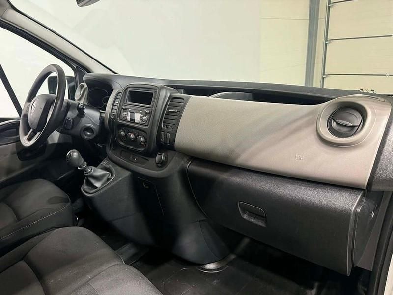 Begagnad Renault Trafic 125 HK (91 kW) 2017 Vit Minibuss