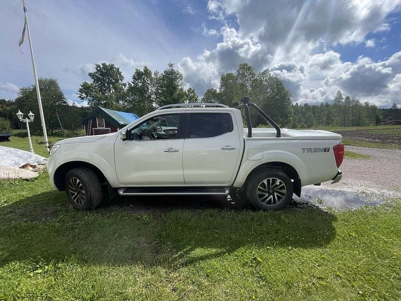 Vit Begagnad 2018 Nissan Navara Pickup | 250 000 kr (Superpris) - Bild 1/4