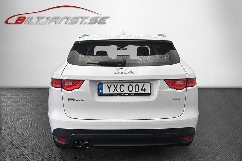 Begagnad Jaguar F-Pace 182 HK (133 kW) 2018 Vit SUV