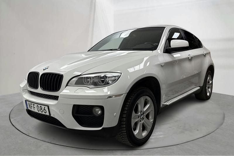 Vit Begagnad 2013 BMW X6 M Sport SUV | 182 000 kr (Superpris) - Bild 1/4