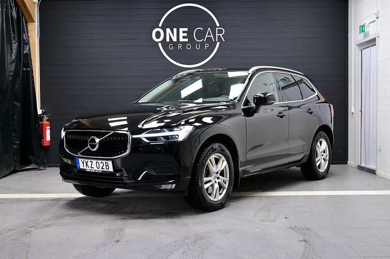Svart Begagnad 2019 Volvo XC60 Momentum SUV | 278 900 kr (Marknadspris) - Bild 1/4