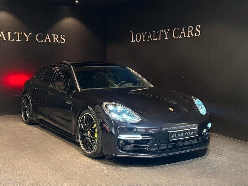 Begagnad 2020 Porsche Panamera 4 Sport Turismo Sedan | 949 000 kr - Bild 1/4