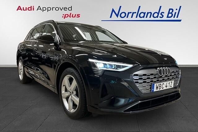 Mytsvart metallic Ny 2024 Audi Q8 e-tron Proline SUV | 579 000 kr (Marknadspris) - Bild 1/4
