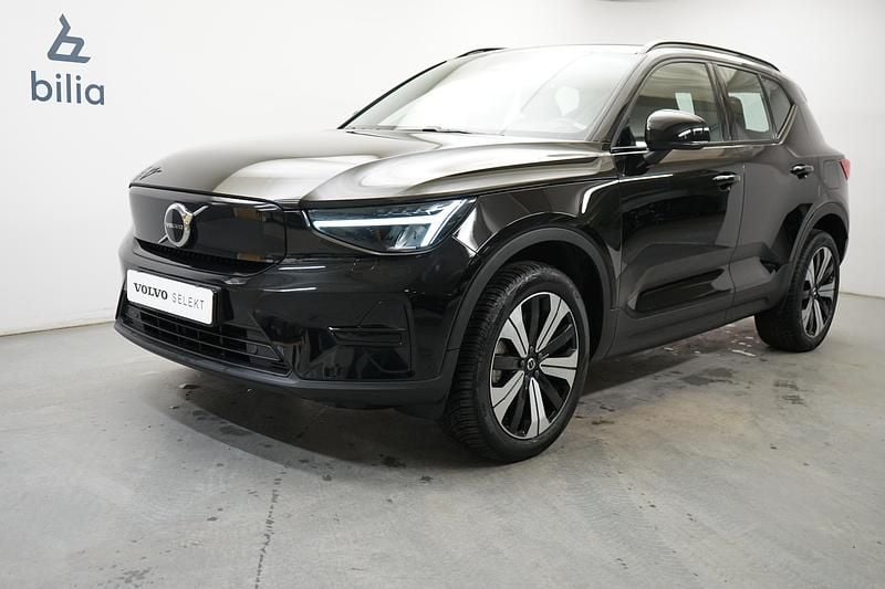 Svart Begagnad 2023 Volvo XC40 Single Motor SUV | 319 900 kr (Marknadspris) - Bild 1/3