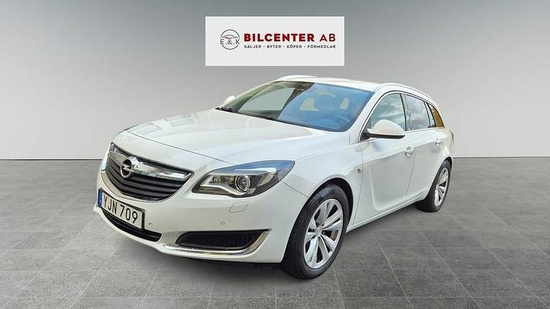 Vit Begagnad 2016 Opel Insignia Business Kombi | 138 900 kr (Marknadspris) - Bild 1/4